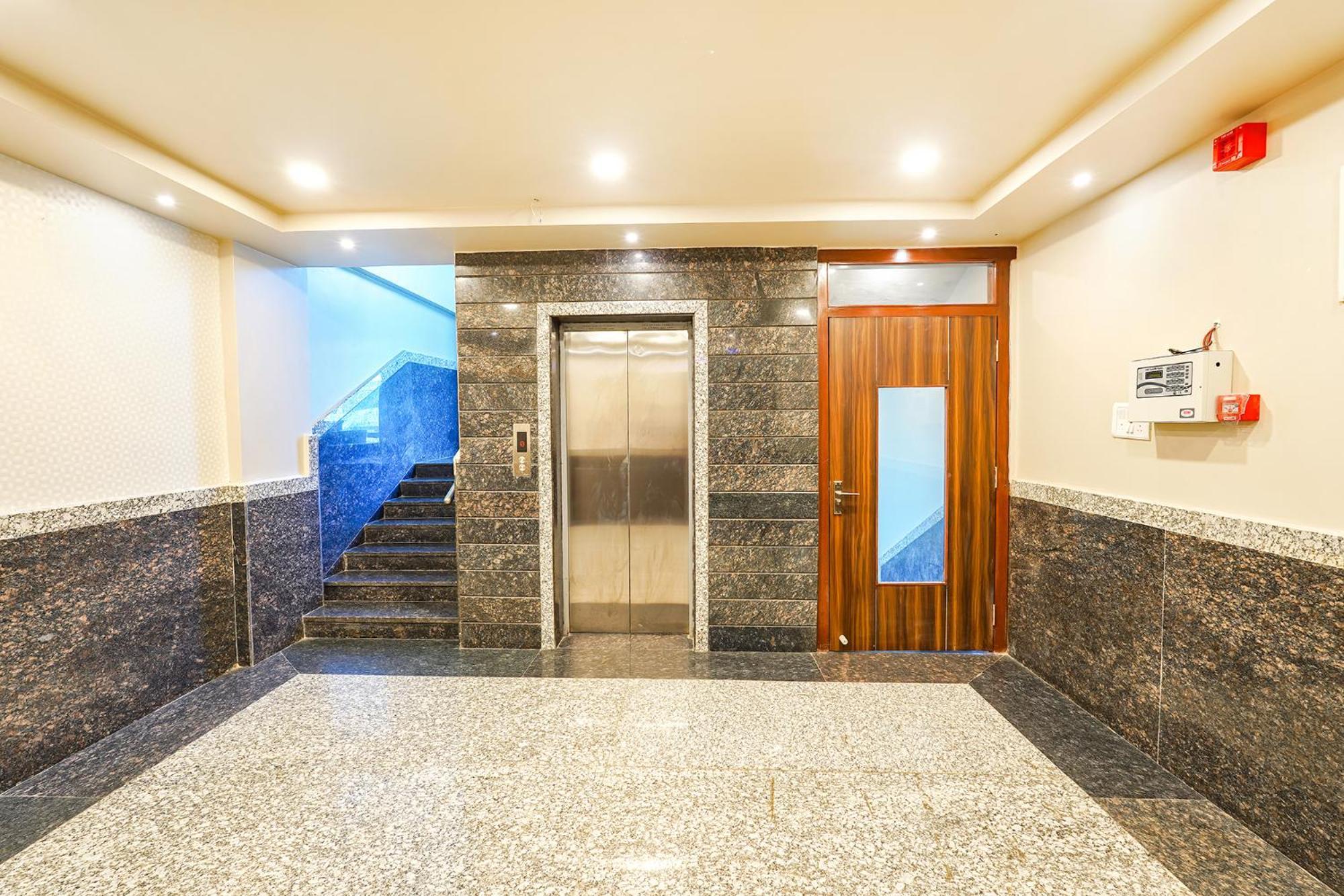 Fabhotel Grand Falcon Bangalore Extérieur photo